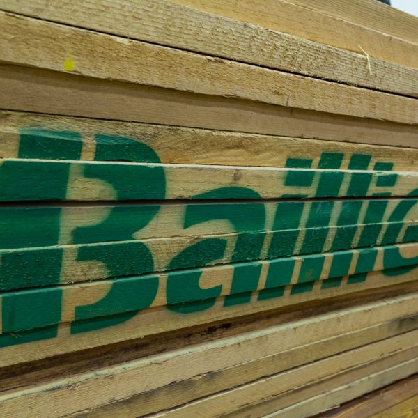 0K4A6945 resize 600x600