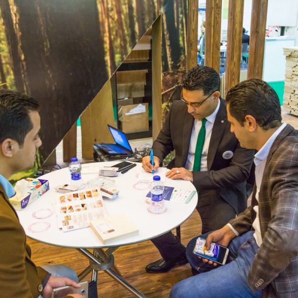 0K4A7157 resize 600x600