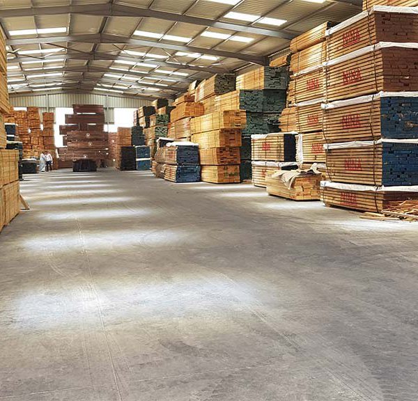 Woodshop01 1024x576 1 600x576