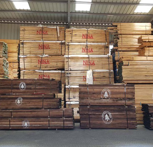 Woodshop03 1024x576 1 600x576